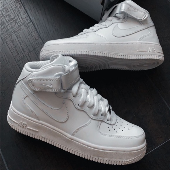 NIKE Air Force 1 Mid Sneakers Shoes White - Picture 7 of 8